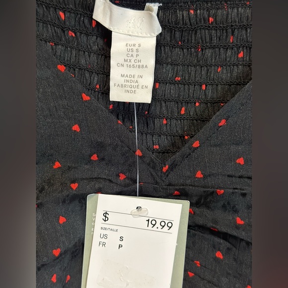 H&M Puff-Sleeved Peplum Blouse - Picture 3 of 9